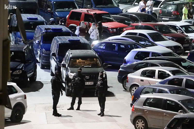 Pojačane kontrole kafića i tržnih centara u FBiH, izdate stotine upozorenja zbog kršenja mjera