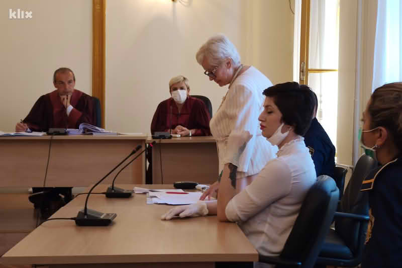 Suđenje Suniti Hindić u Mostaru: S mjesta ubistva za vožnju taksijem do Bugojna platila prstenom