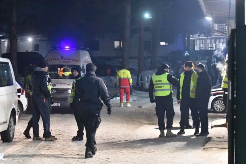 Nakon sinoćnjeg haosa u Blažuju: Više osoba privedeno, oštećena policijska vozila, ima i povrijeđenih