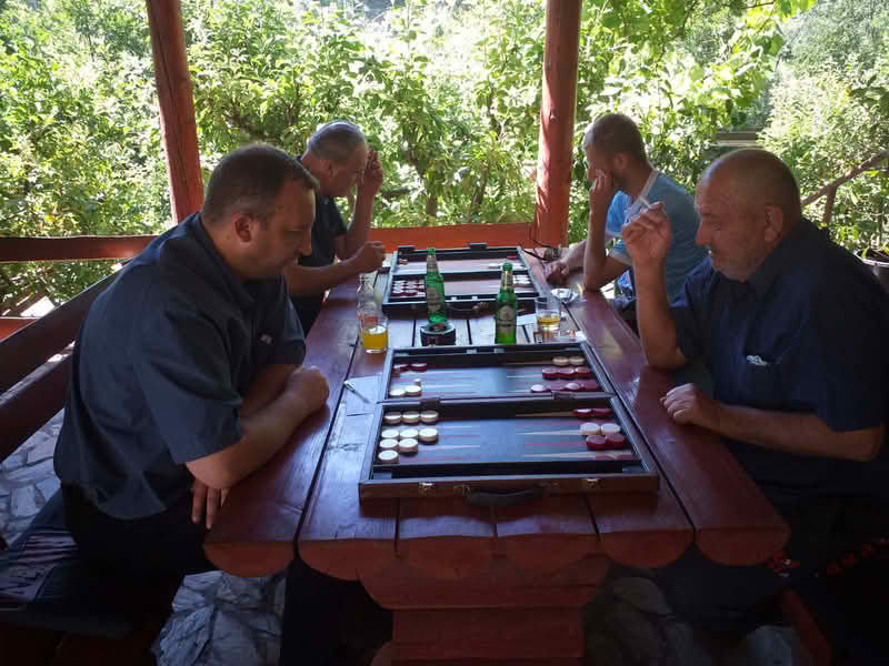 FOTO//Na tavla turniru “Ajvatovica” učestvuje 30 takmičara