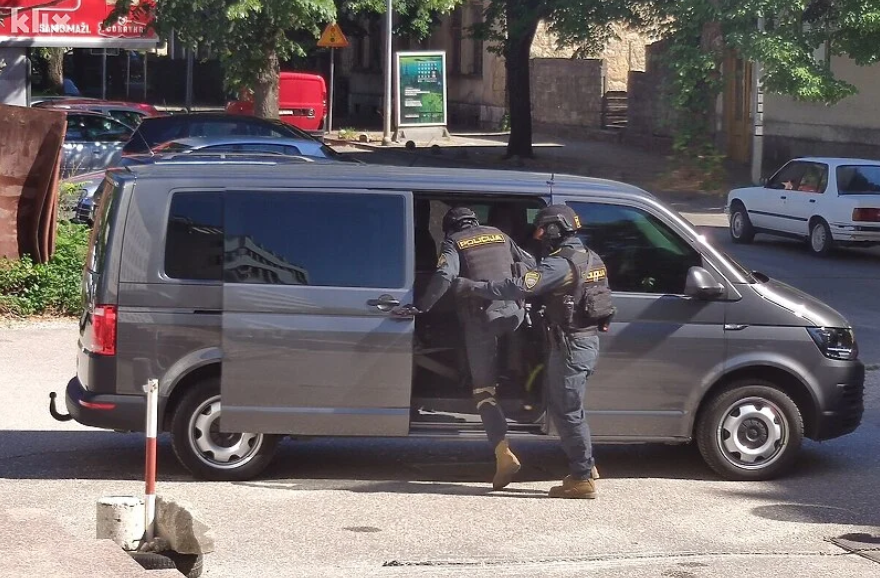 Uhapšen dvojac iz Novog Travnika koji je snimao initimne odnose, pa oštećenu osobu ucjenjivali