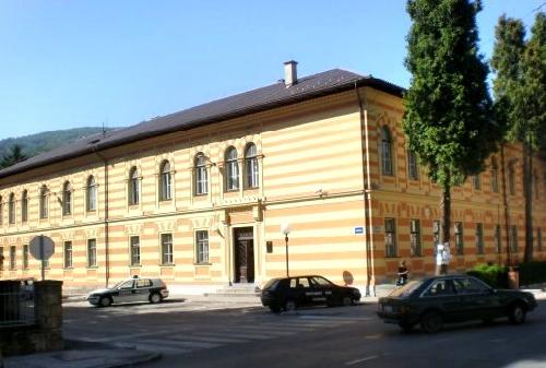 Nepravomoćno osuđen Travničanin za silovanje tri maloljetnice