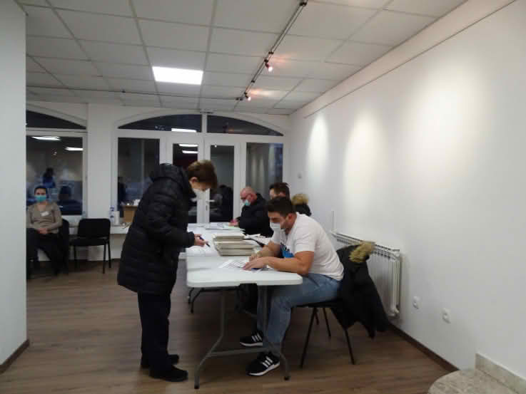 Zatvorena birališta u Mostaru: Nakon 12 godina gradu na Neretvi vraćeno demokratsko pravo
