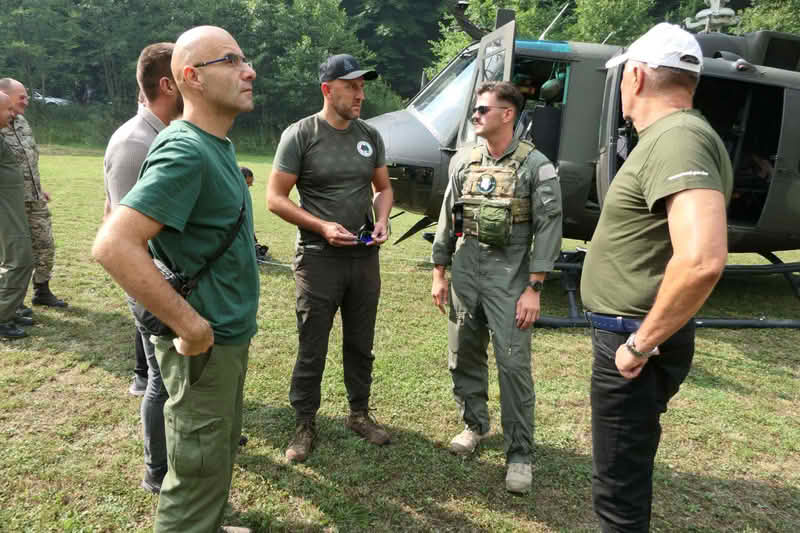 Uspješna intervencija helikoptera OS BiH: Požar u blizini Bugojna stavljen pod kontrolu