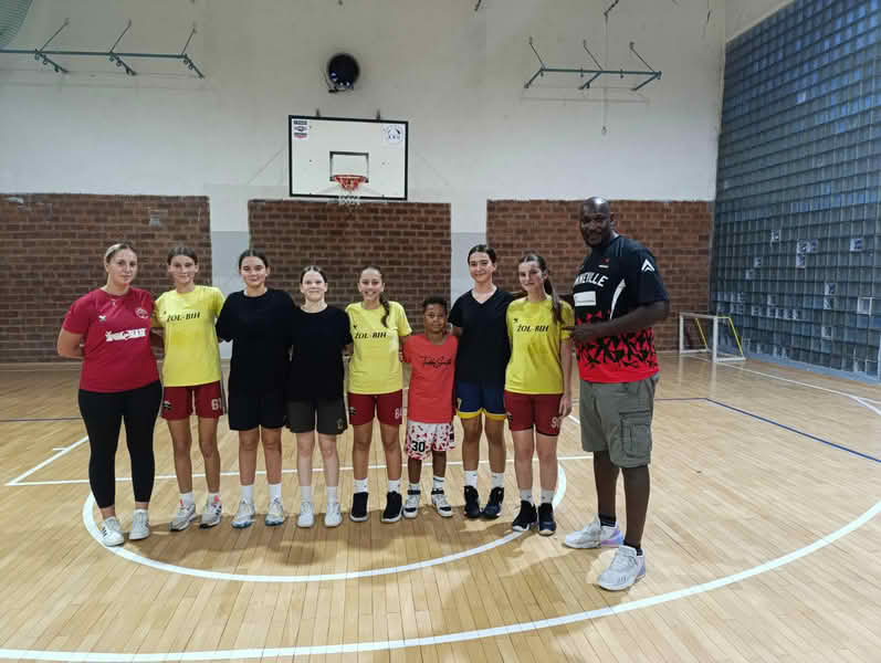 Kabine Sissko, trener francuskog “Bonneville” posjetio trening košarkašica KK Promo