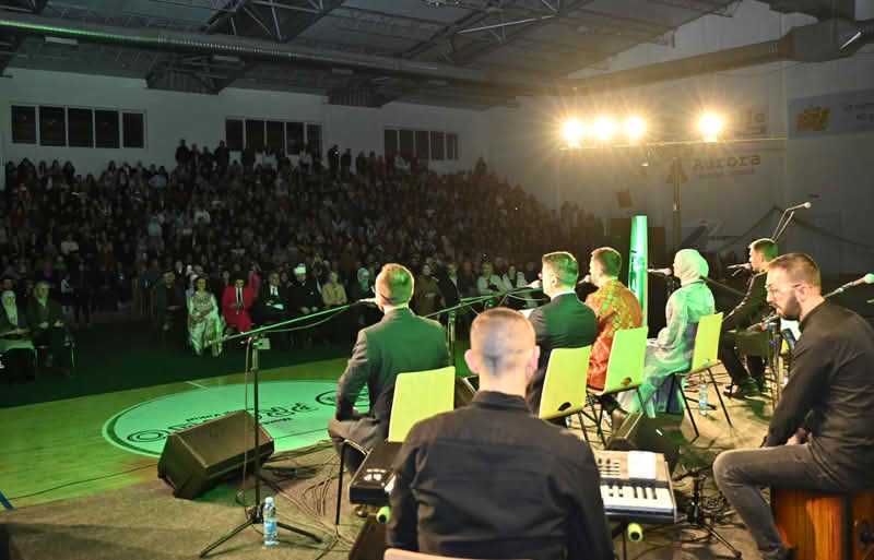 FOTO//Danas se u našem gradu igra Osmomartovski turnir u odbojci za djevojčice