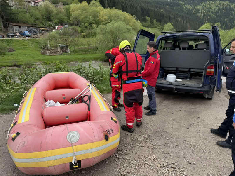 Timovi GSS Jajce i Ronilačkog kluba Shark iz Jajca uključili se u potragu za nestalim Mehmedom Smajićem