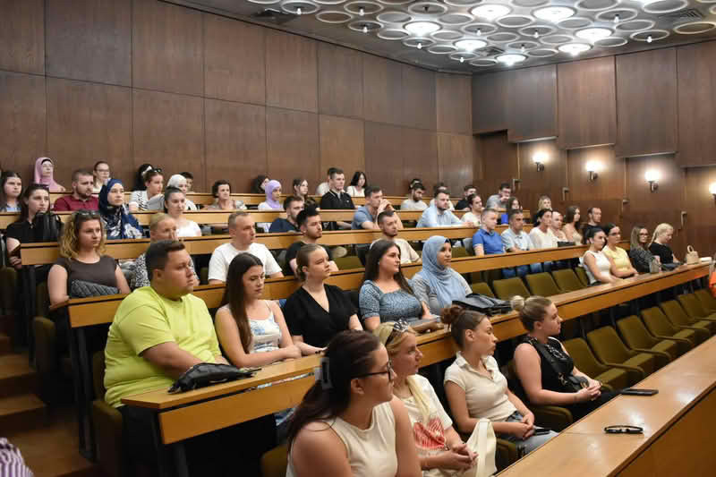Potpisani ugovori o stipendiranju studenata akademske 2024/2025. godine