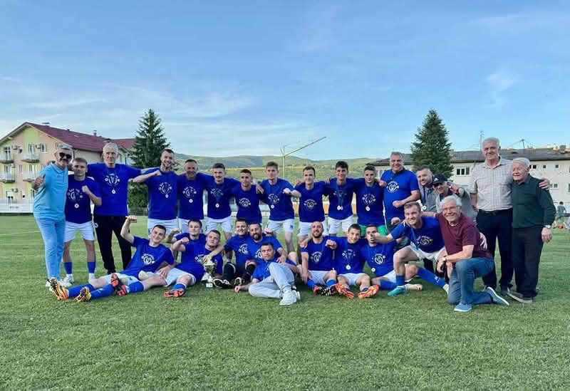 Prvi tim FK Radnik šampion Kantonalne lige SBK/KSB