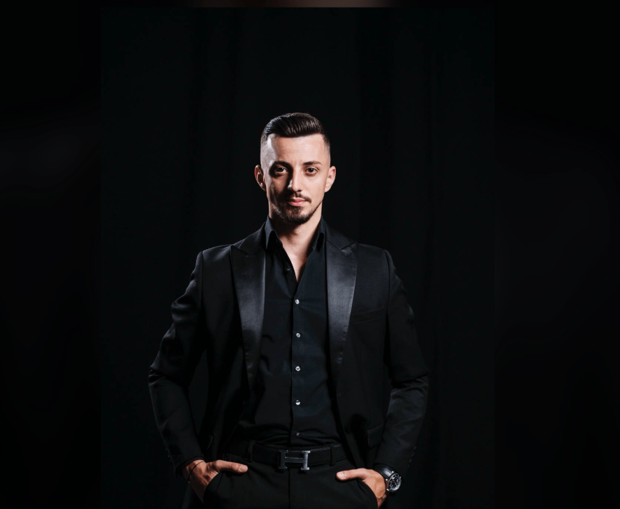 Plato ispred općine: Večeras koncert Ahmeda Orahovčića