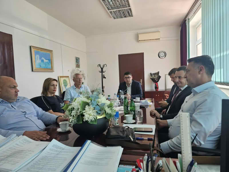 Potpisani ugovori o implementaciji kreditnih sredstava za projekte putne infrastrukture u općinama SBK