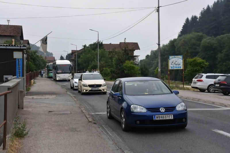 Danas se na putnim pravcima širom BiH očekuje pojačana frekvencija vozila