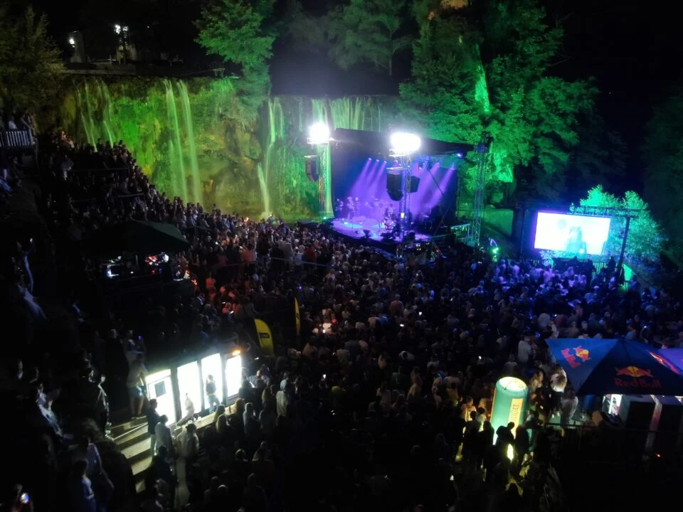Spektakularan završetak Desanta uz Joksimovića pod vodopadom