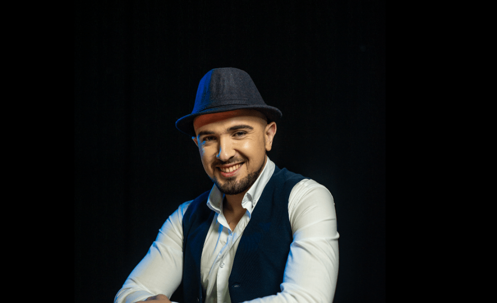 Sutra veliki muzički spektakl : Rijad Rahmanović koncert u Donjem Vakufu