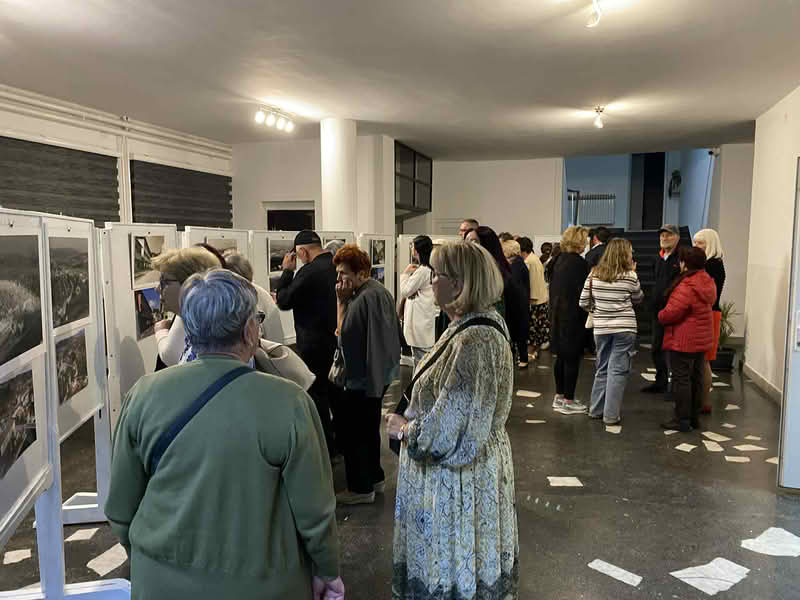 U holu zgrade Doma kulture otvorena izložba “Donji Vakuf u prošlom stoljeću”